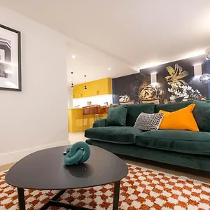 three-bedroom-apartments-near-spitalfields-market-and-tube-stn.brighton-hotels-england.com/